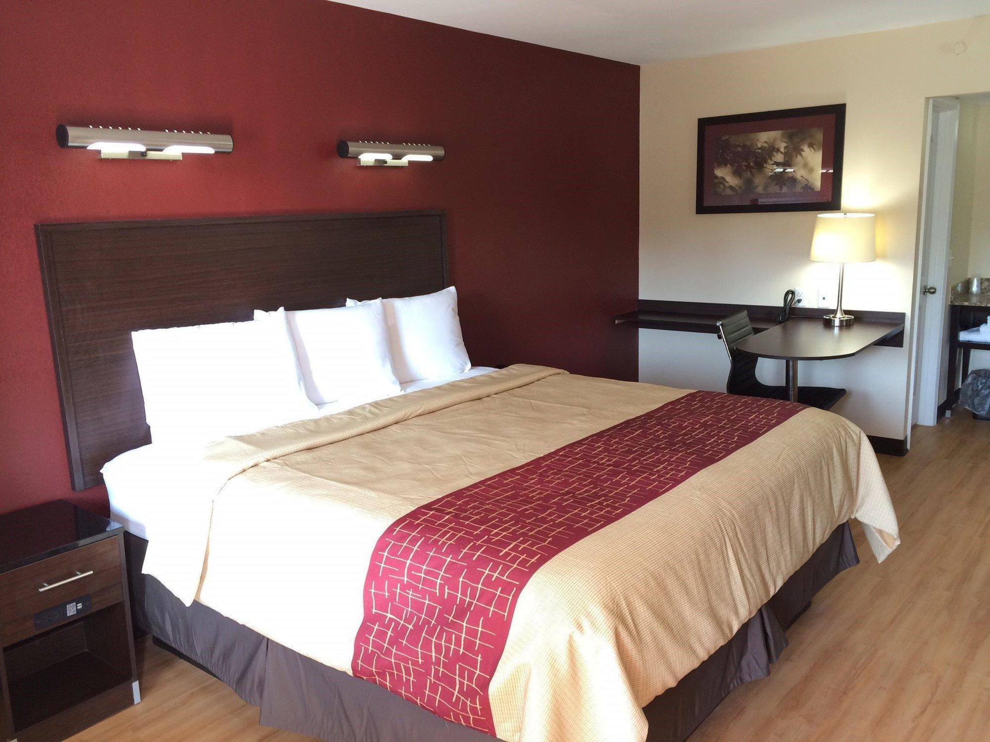 Red Roof Inn Plus+ Birmingham East - Irondale/Airport Dış mekan fotoğraf