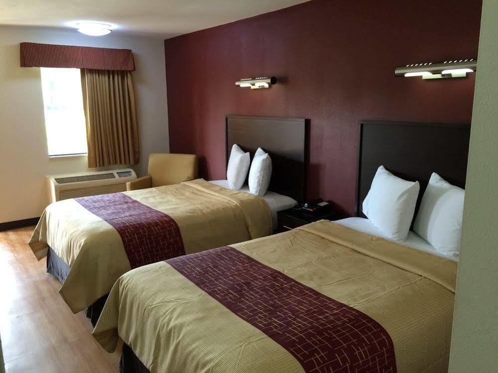 Red Roof Inn Plus+ Birmingham East - Irondale/Airport Dış mekan fotoğraf