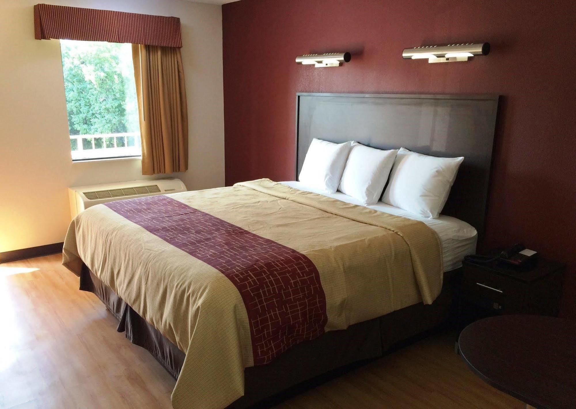 Red Roof Inn Plus+ Birmingham East - Irondale/Airport Dış mekan fotoğraf