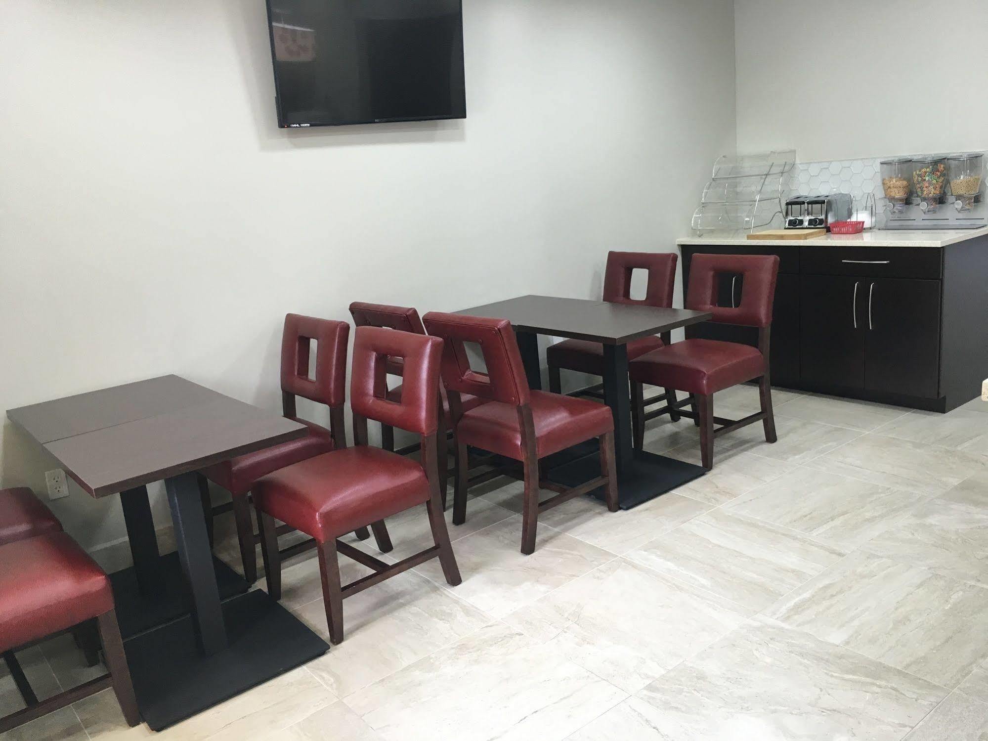 Red Roof Inn Plus+ Birmingham East - Irondale/Airport Dış mekan fotoğraf