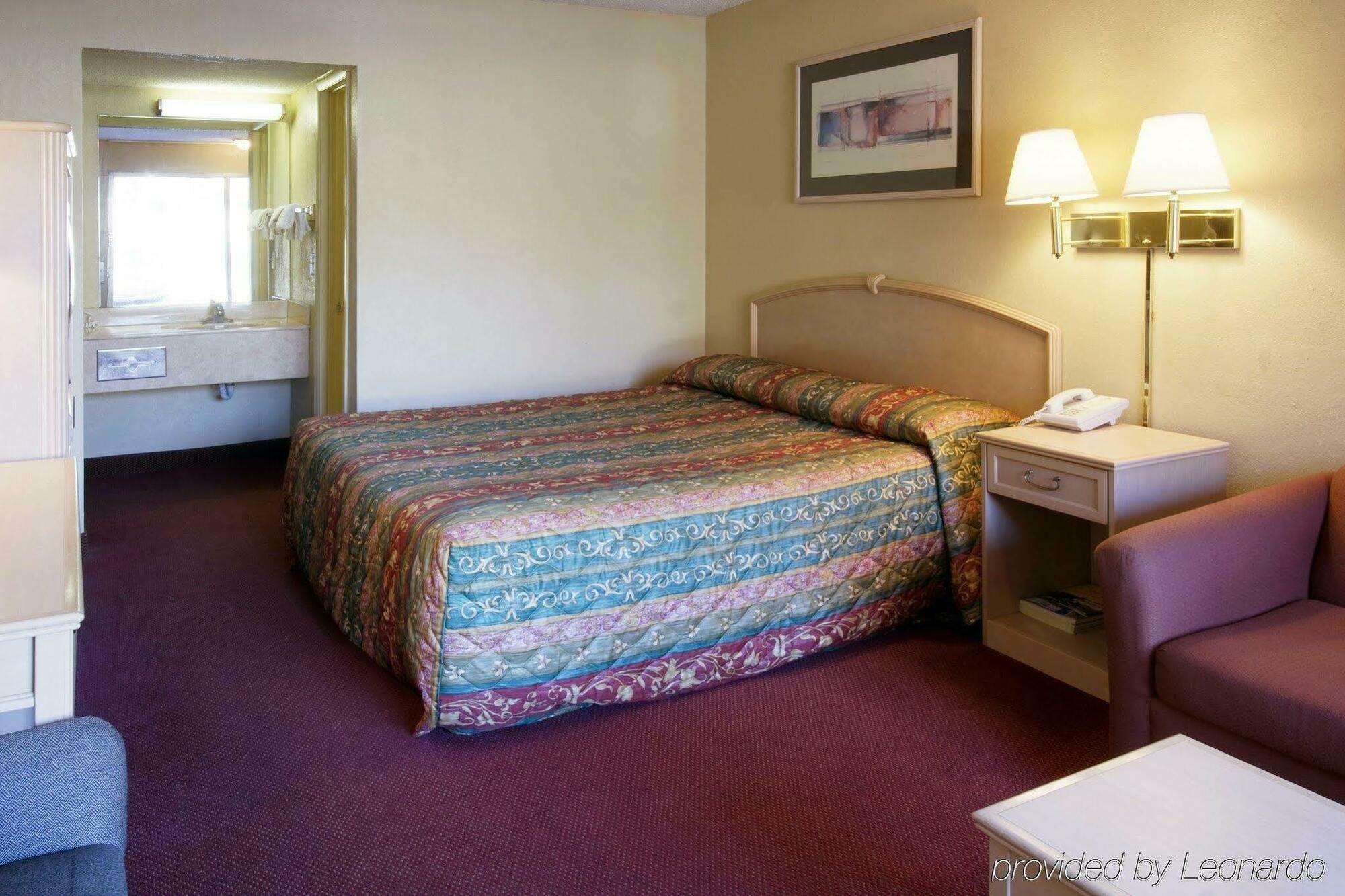 Red Roof Inn Plus+ Birmingham East - Irondale/Airport Dış mekan fotoğraf